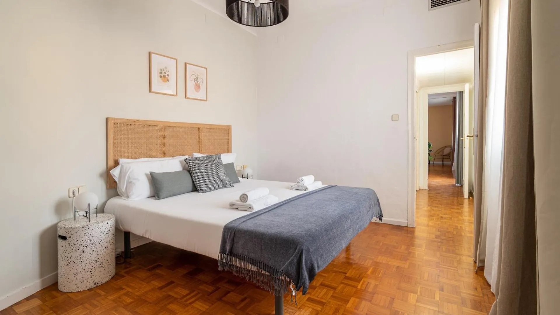 Stay U-Nique Apartments Gaudi III 巴塞罗那 0*,  西班牙
